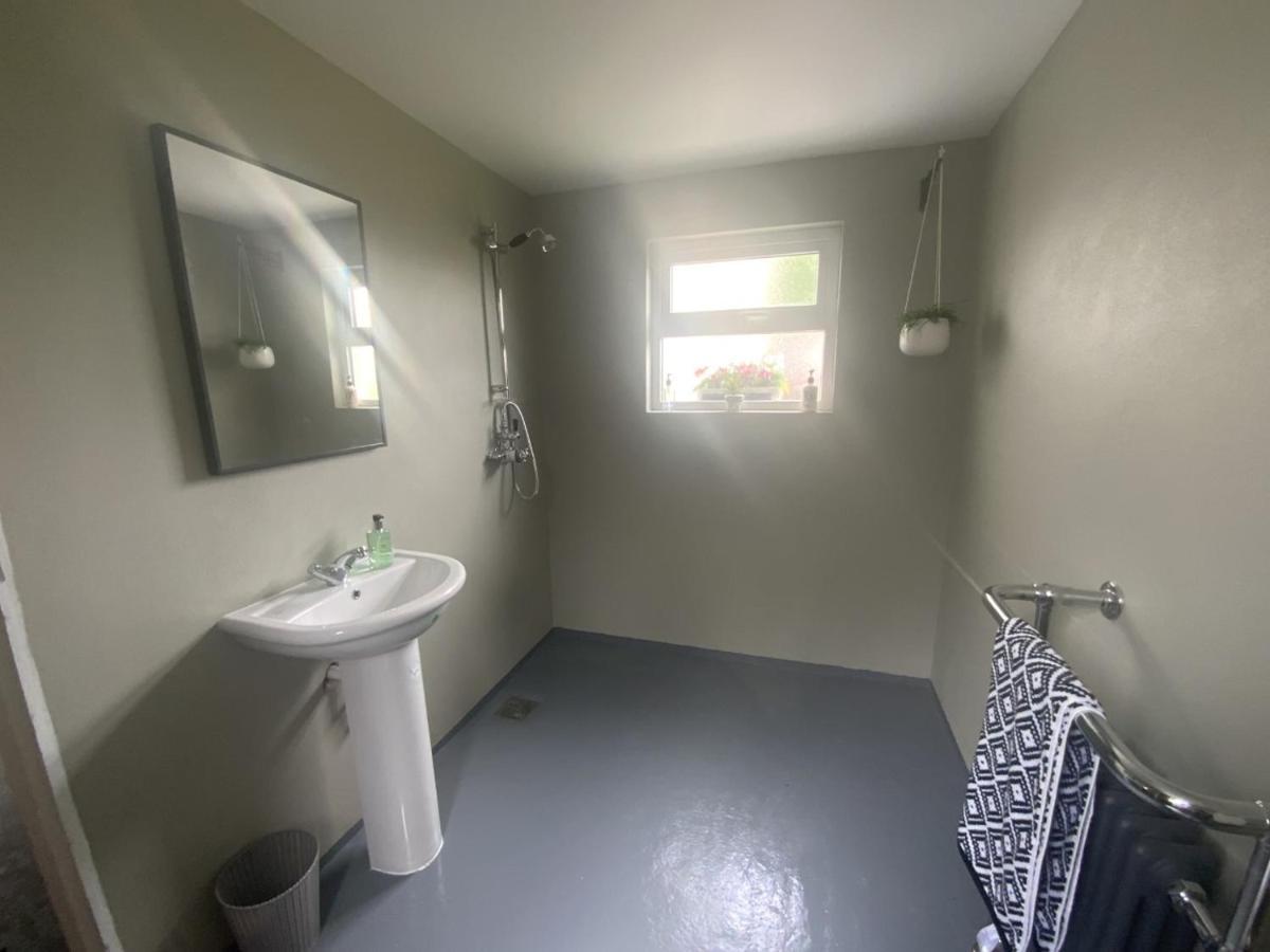 Broomfields Greenane エクステリア 写真